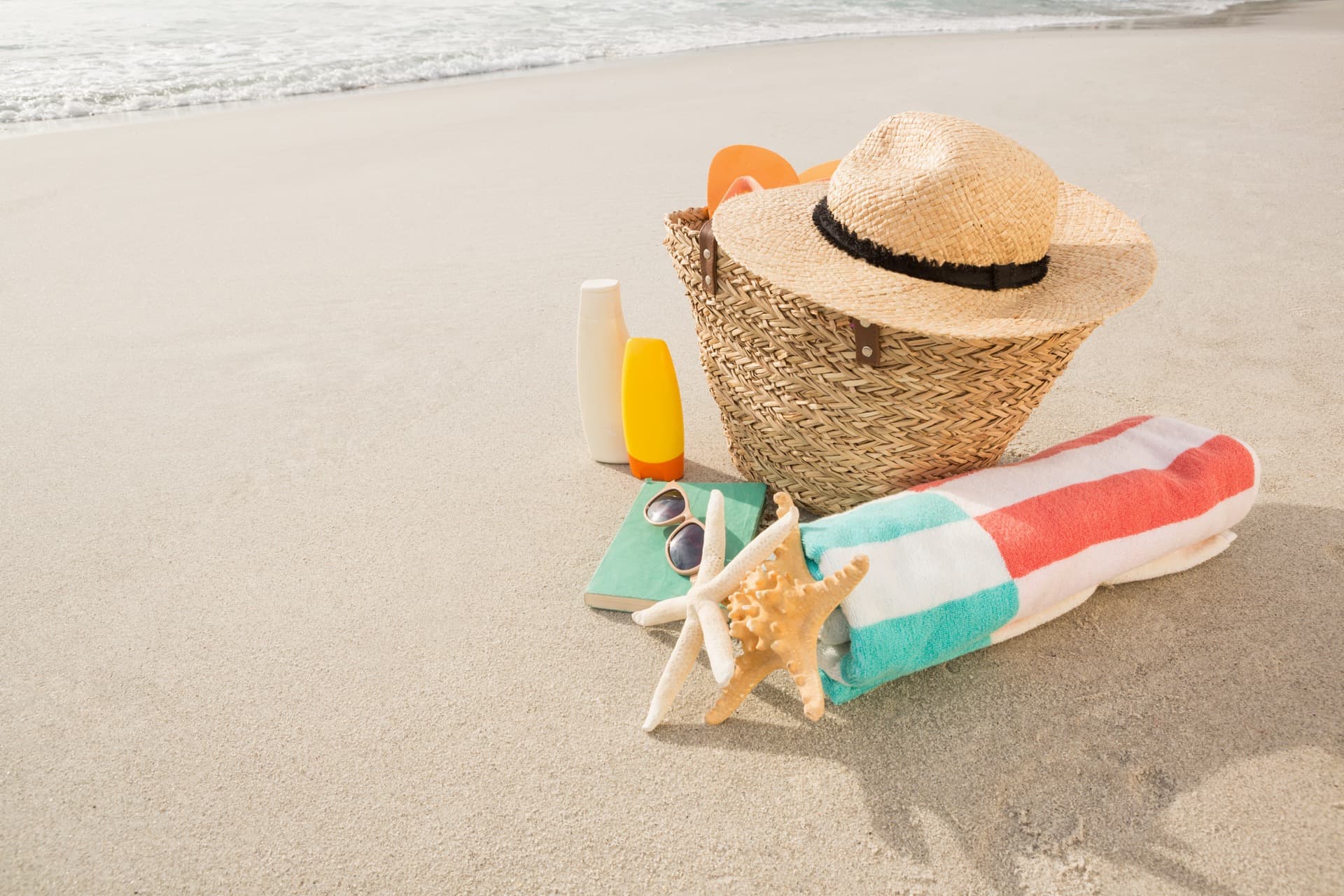 beach-accessories-sand-web